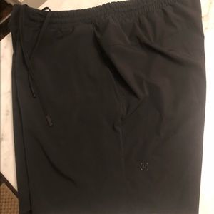 Lululemon Channel Cross Black Short/Swim
